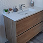 mueble de baño tono madera